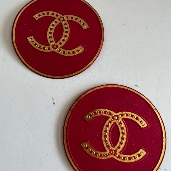 Chanel x2 From the Chanel boutique red and gold box/gift decorations - Picture 5 of 6